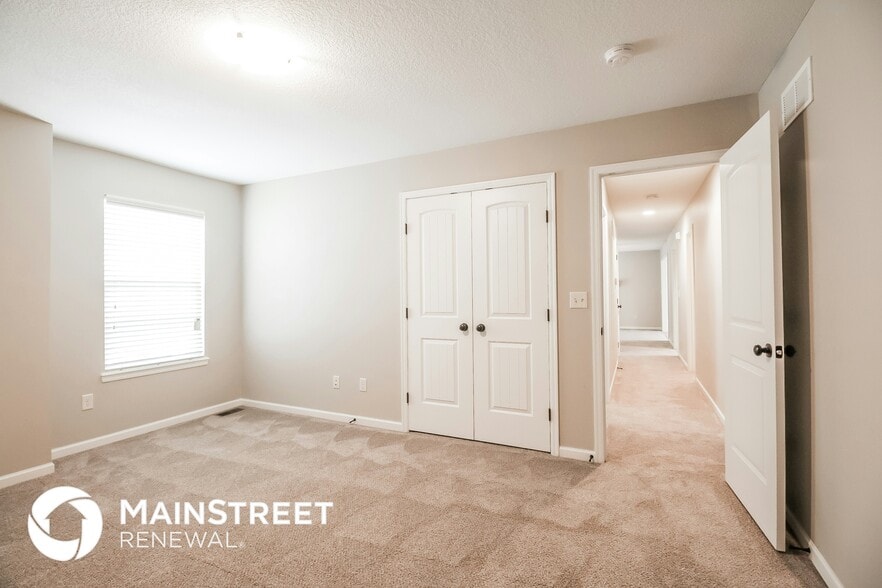 Building Photo - 404 192nd St