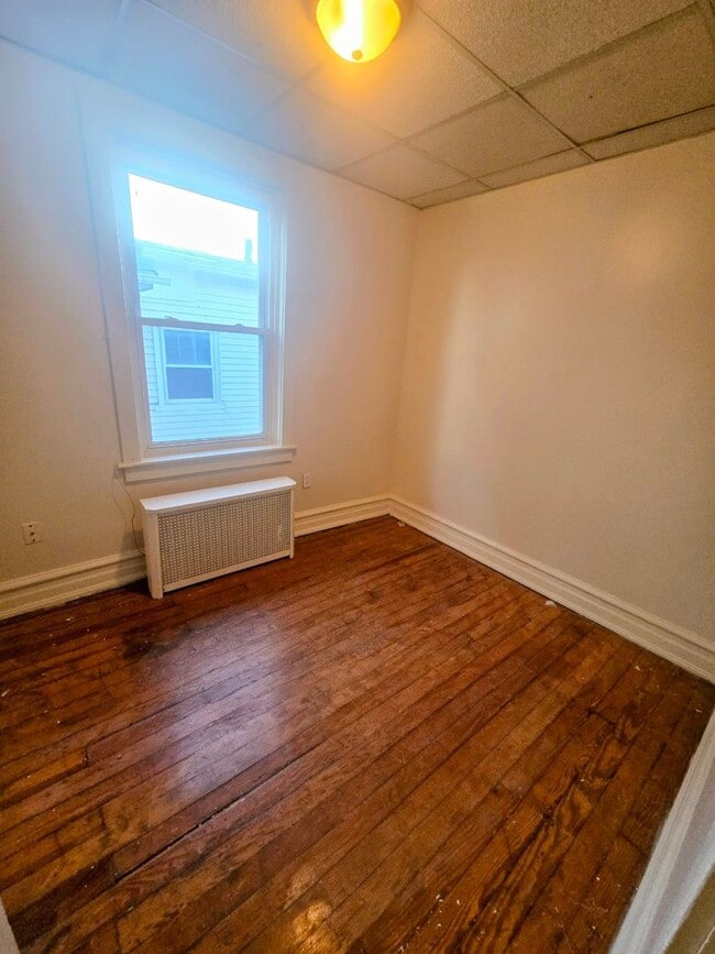 Building Photo - 1732 W Broad St