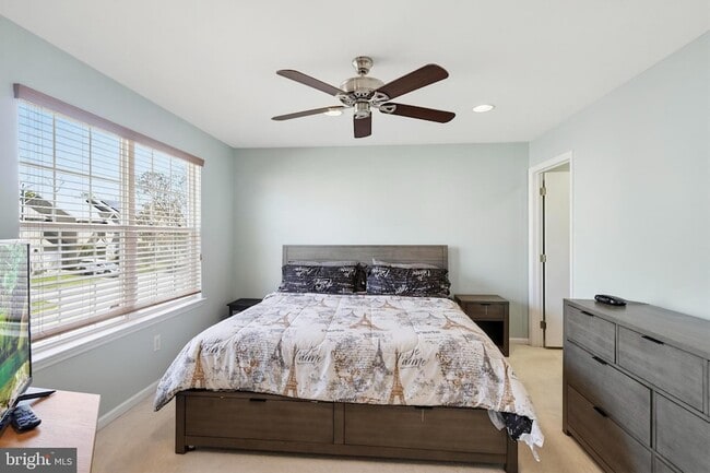 Building Photo - 32 Pebble Beach Ln