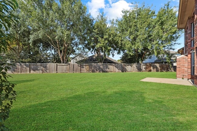 Building Photo - 26422 Creston Woods Dr