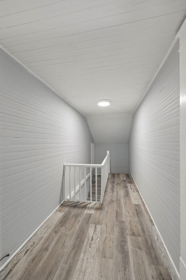 Building Photo - 2547 Bearwallow Rd