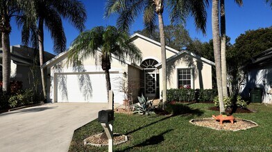 Building Photo - 2220 Soundings Ct