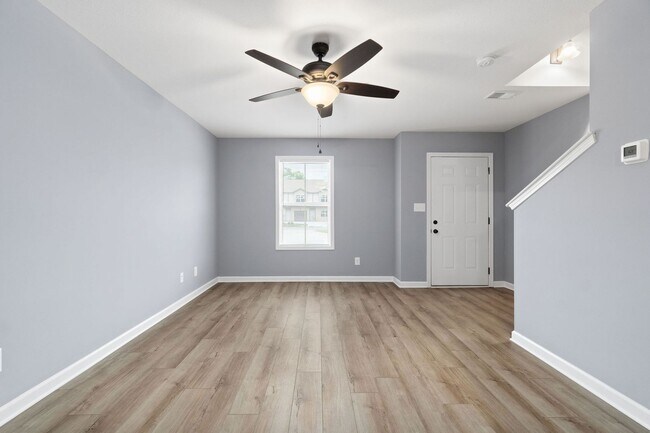 Building Photo - 288 Smithson Ln