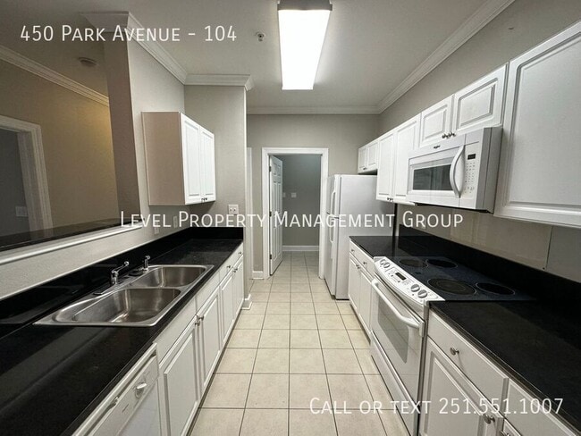 Building Photo - 450 Park Ave
