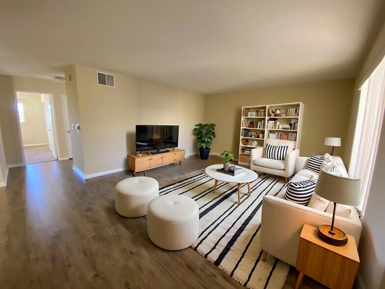 Primary Photo - 225 W. Verdugo