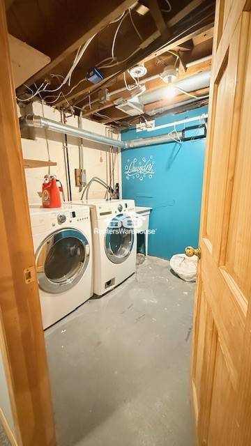 Building Photo - 708 10th Ave SE