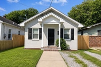 Building Photo - 19 Maplewood St