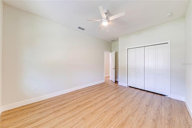 Building Photo - 233 N Pine Ave