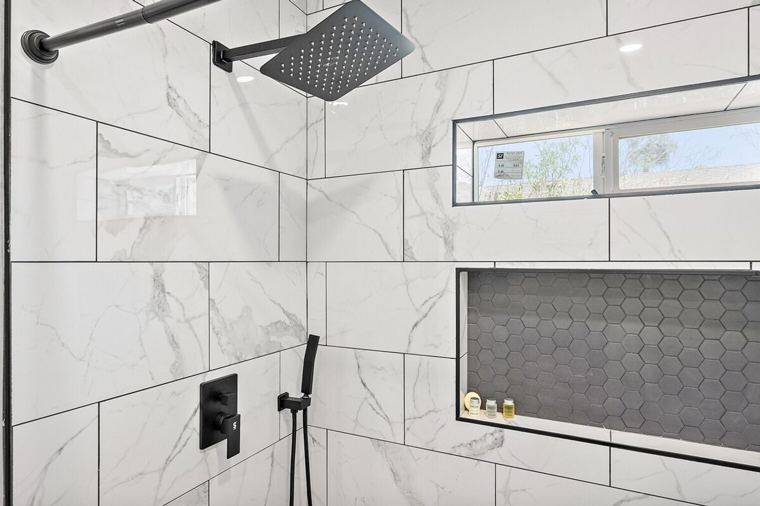 Building Photo - 5148 N 22nd Ave