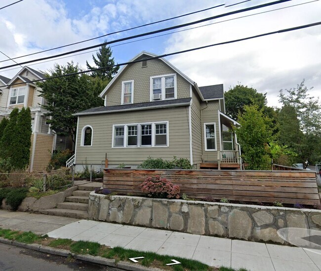 Building Photo - 1134 SE 45th Ave