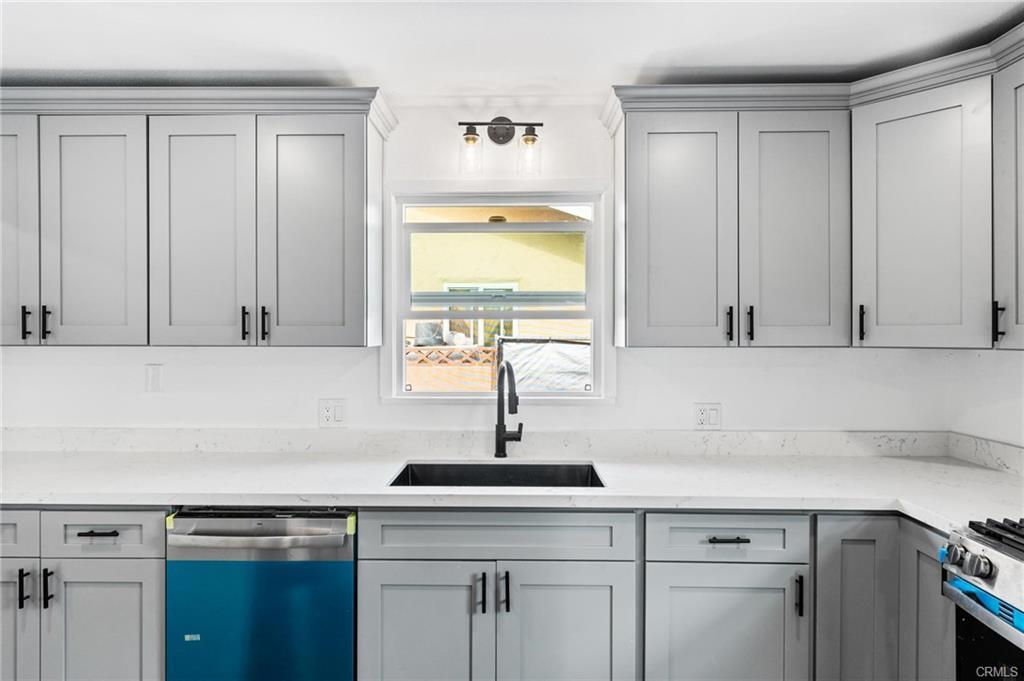 Building Photo - 1017 Avenida de Pio Pico