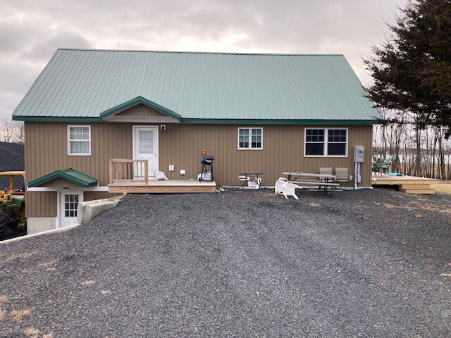 Building Photo - 280 Quarry Rd