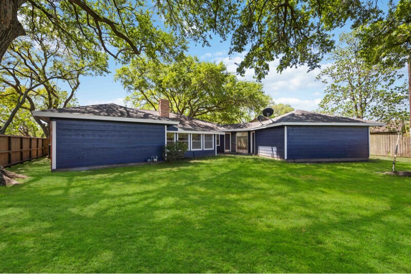 Building Photo - 12418 A Bar Dr