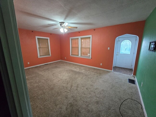 Building Photo - Charming 4 Bed Home for Rent