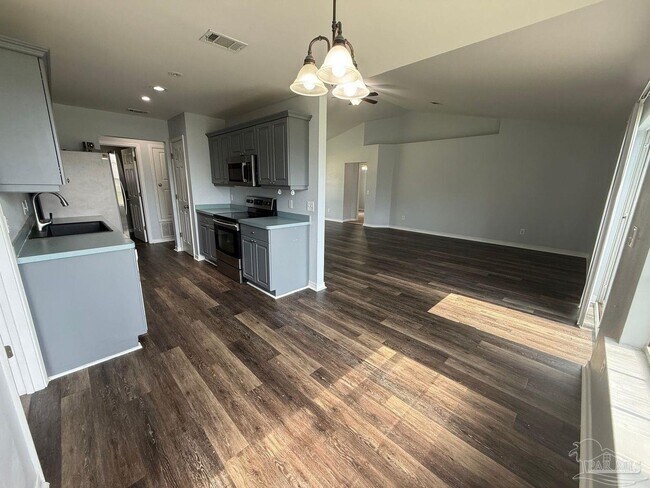 Building Photo - 2111 Coral Creek Dr