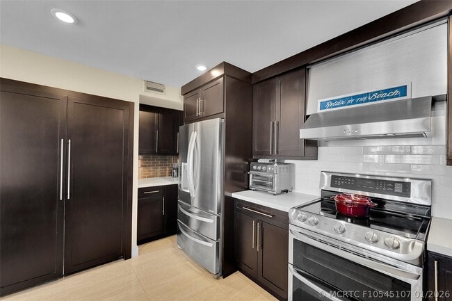 Building Photo - 1401 S Ocean Dr