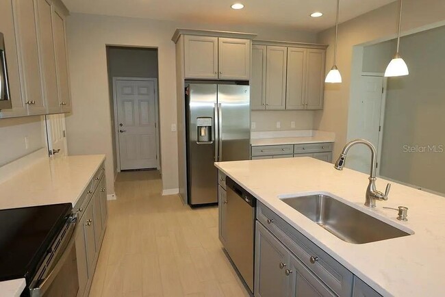 Building Photo - 29897 Southwell Ln