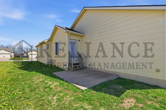 Building Photo - 9922 E Kinkaid Cir