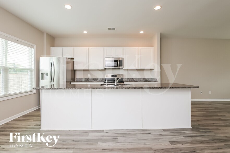 Building Photo - 138 Clydesdale Cir