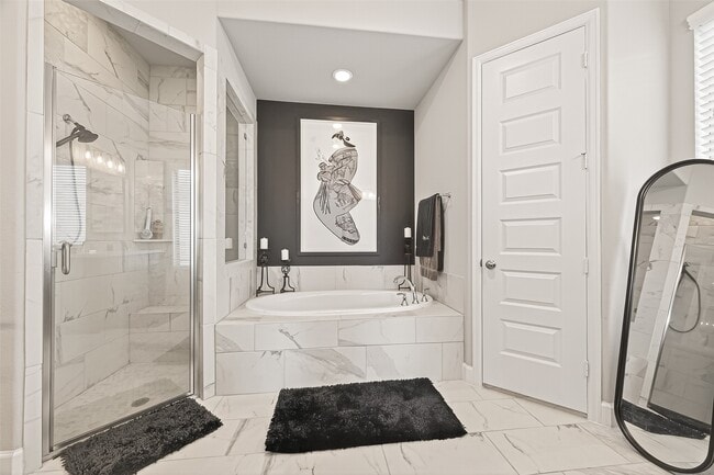 Building Photo - 2806 Sycamore Wood Trce