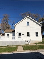 Building Photo - 326 W 11th St