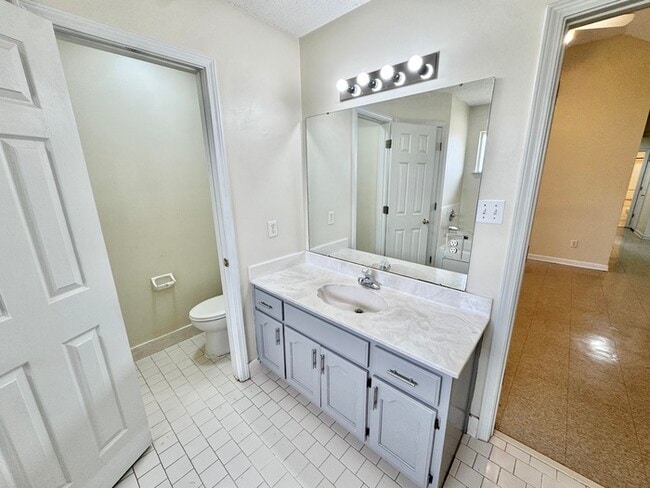 Building Photo - 1468 S Goodlett Grove Cove