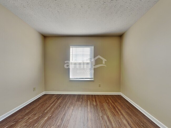 Building Photo - 6344 Sterling Woods Dr