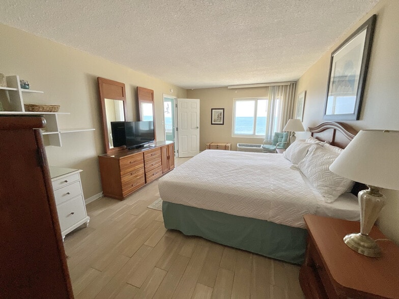 Building Photo - 303 Atlantic Ave