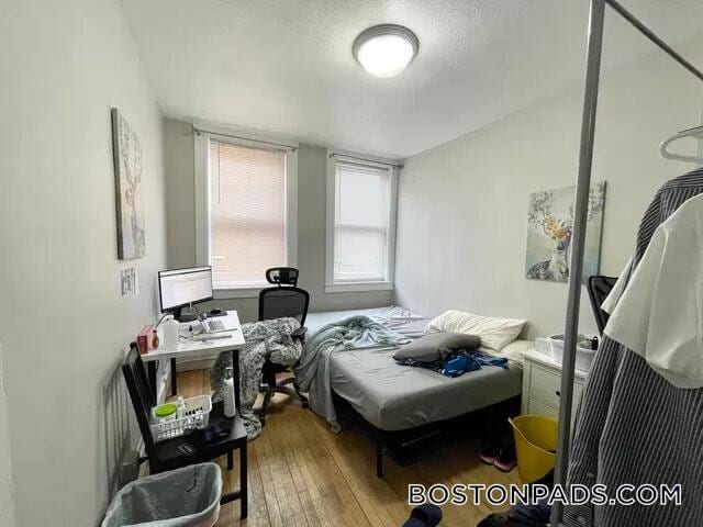 Building Photo - 161 Endicott St