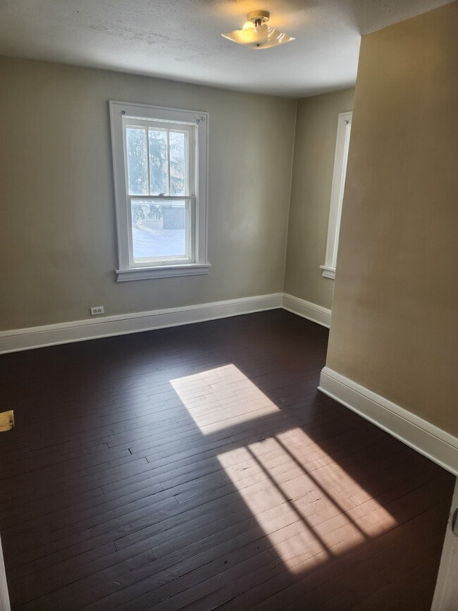 Building Photo - 87 Brighton Dr