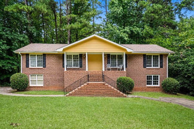 Building Photo - 2BR/1BA Duplex Conveniently Located Off Pleasant Hill & Cruse Rd!