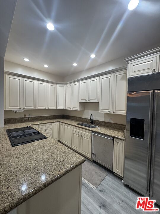 Building Photo - 1713 Queens Ct