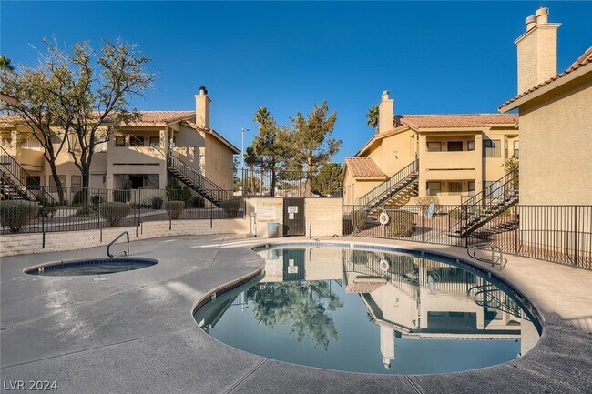 Building Photo - 1109 N Buffalo Dr