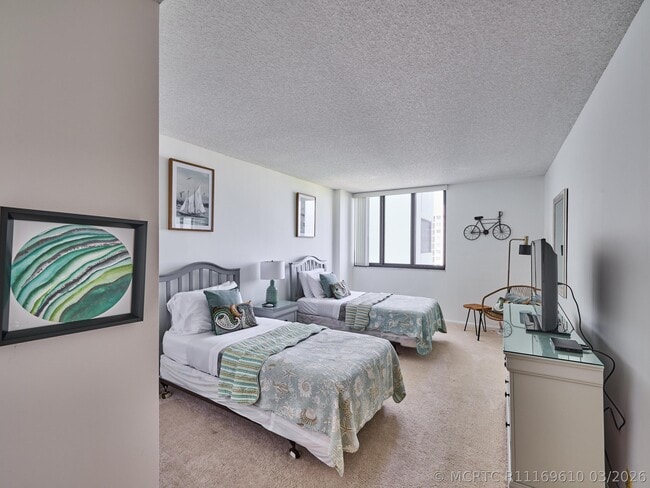 Building Photo - 3420 S Ocean Blvd