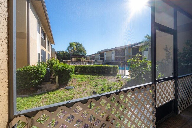 Building Photo - 12261 Sailwinds Dr