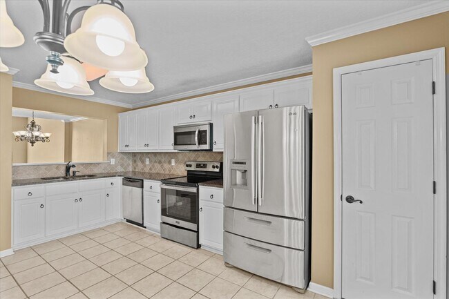 Building Photo - 229 Nicklaus Ct