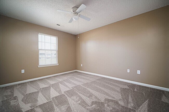 Building Photo - Single Level Villas****** Rent $924/month*********Hartselle