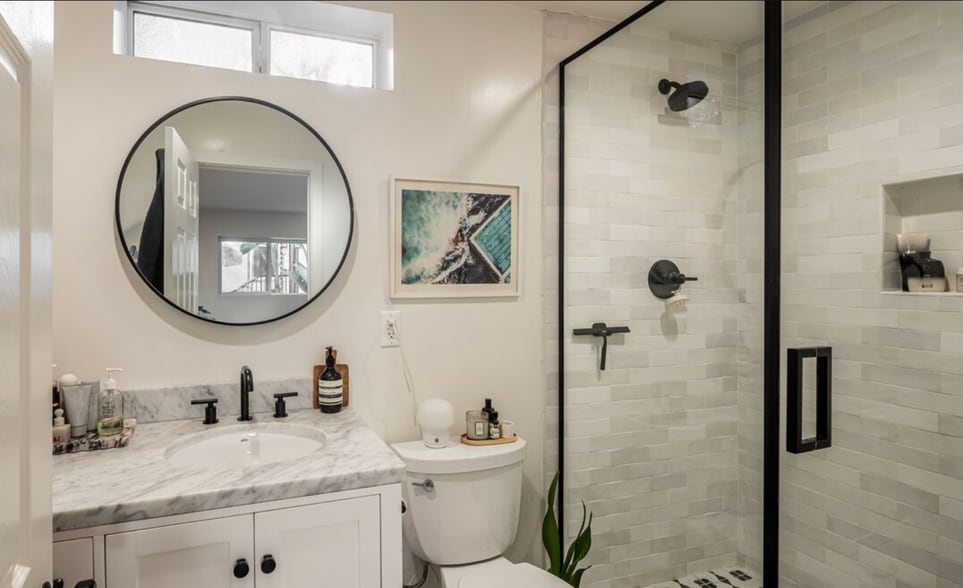 Building Photo - 2641 Military Ave