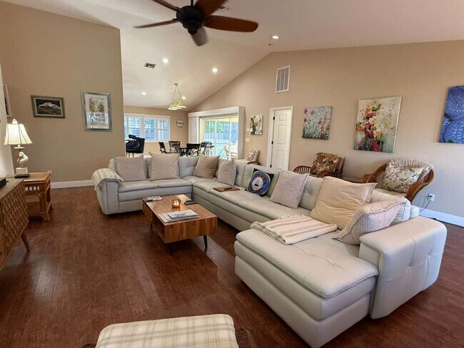 Building Photo - 4BR / 2BA Pool Home Near the Beach – Bonita Springs, FL