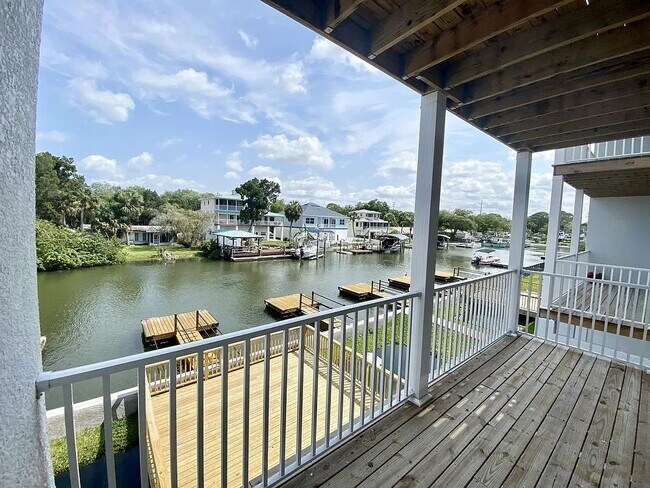Building Photo - Waterfront 3 bedroom townhome with dock!