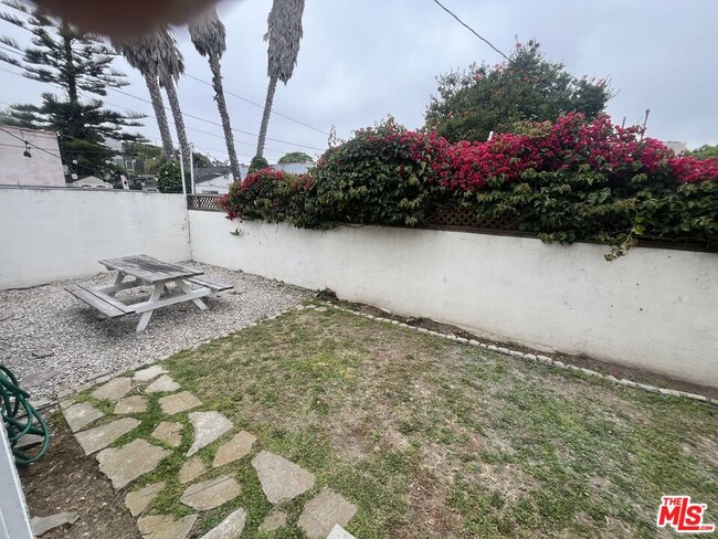 Building Photo - 849 San Miguel Ave