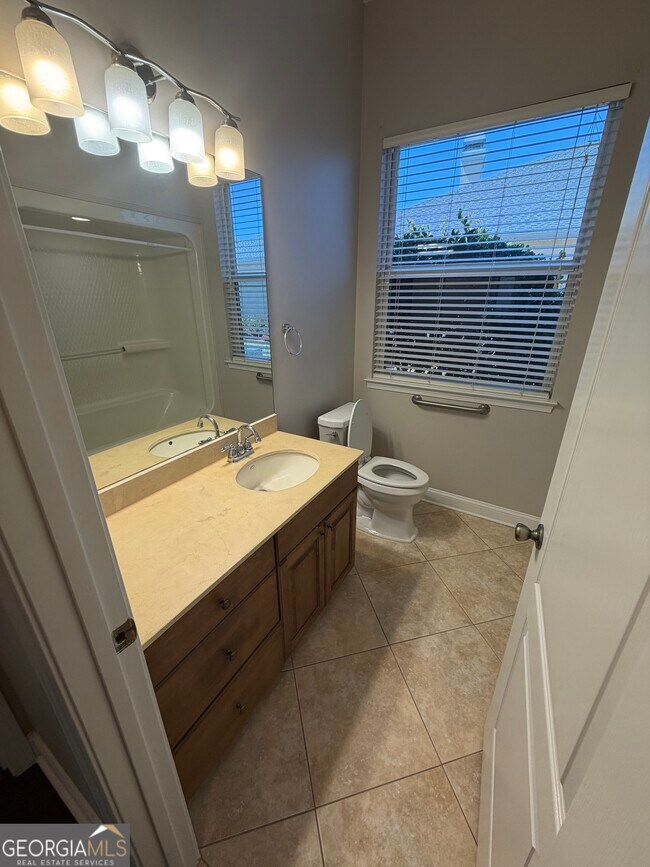 Building Photo - 108 Heron's Nest Cir