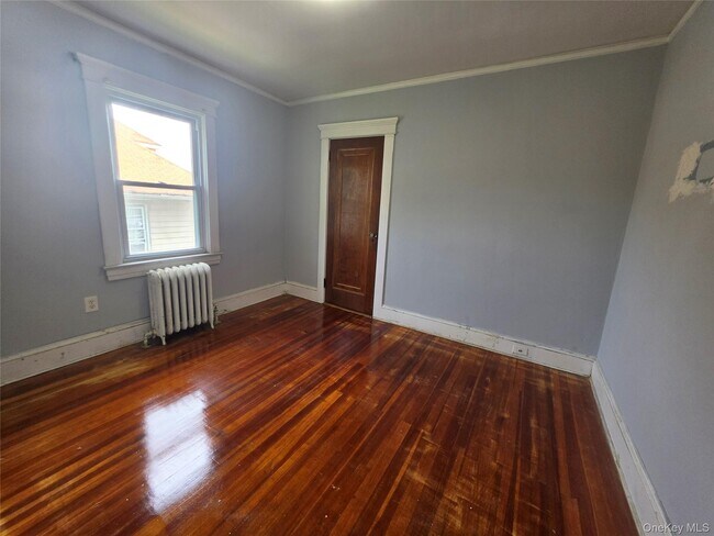 Building Photo - 81 Waring Pl