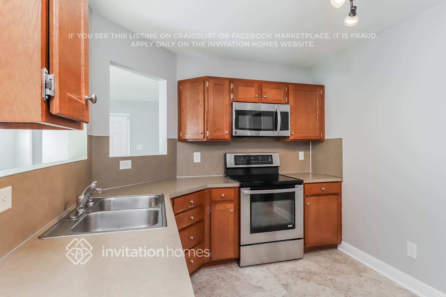 Building Photo - 3142 Blueberry Dr