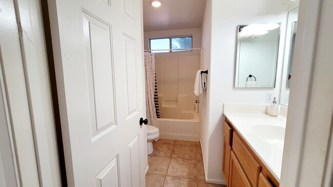 Building Photo - 78735 Rockberry Ct