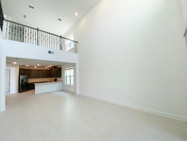 Building Photo - Winter Park  home in a Gated Community