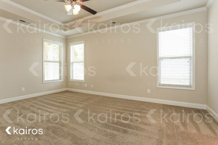 Building Photo - 1660 Riverpark Dr SE