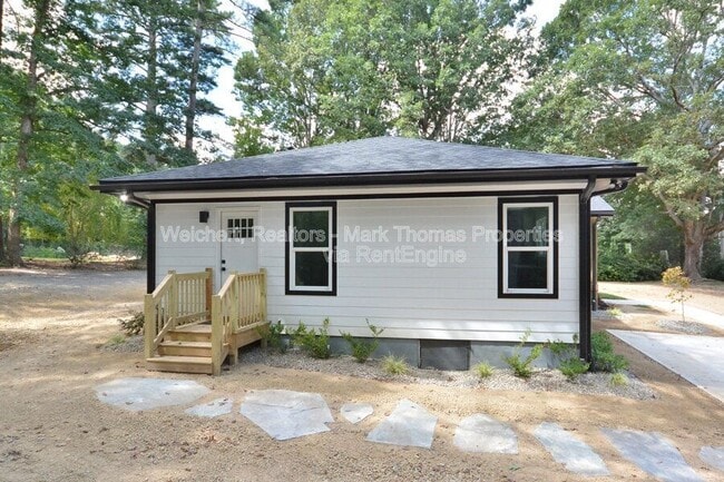 Building Photo - 1705 Mason Rd