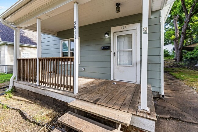 Building Photo - Remodeled 2-Bedroom Home in Saint Joseph with Off-Street Alley Parking