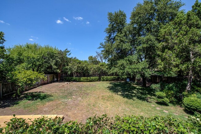 Building Photo - 8317 Pommel Dr